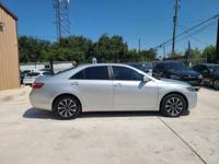 2009 Toyota Camry, clean title, no accidents, runs like new Houston - Image 6