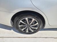 2009 Toyota Camry, clean title, no accidents, runs like new Houston - Image 10