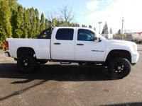 2012 GMC Sierra 2500HD Denali pickup Summit White CALL 503-836-3777 FOR AVAILABILITY - Image 6