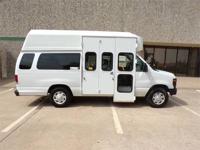 87K MILE FORD E-350 ADA VAN HANDICAPPED WHEELCHAIR LIFT FULLY SERVICED Irving, TX - Image 3