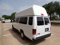 87K MILE FORD E-350 ADA VAN HANDICAPPED WHEELCHAIR LIFT FULLY SERVICED Irving, TX - Image 7