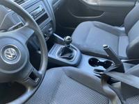 2011 Volkswagen Jetta S 5-spd manual Huntington valley / N.E. Philadelphia - Image 10