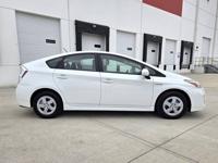 2010 Toyota Prius Hybrid Excellent cond. Only 90K Miles. Portland - Image 5