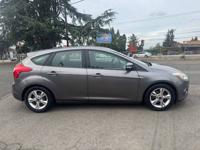 ***2014 Ford Focus SE Hatchback*** 27/37MPG - Heated Seats Tigard - Image 4