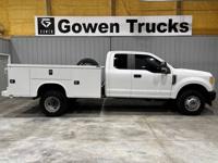 2017 Ford F350 DRW XL Extended Cab 4wd Utility Bed Mid TN - Image 4