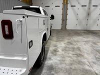 2017 Ford F350 DRW XL Extended Cab 4wd Utility Bed Mid TN - Image 9