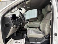 2017 Ford F350 DRW XL Extended Cab 4wd Utility Bed Mid TN - Image 10