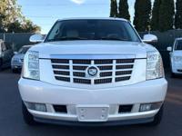 2007 Cadillac Escalade AWD — ONLY 93K MILES • FULLY LOADED Escalade in Beaverton - Image 3