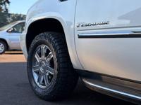 2007 Cadillac Escalade AWD — ONLY 93K MILES • FULLY LOADED Escalade in Beaverton - Image 8