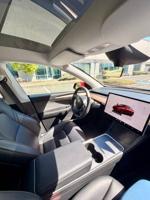 Tesla Model Y Long Range 2023 Portland - Image 10