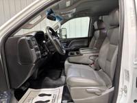 2018 Chevy Silverado 3500 4x4 Crew Cab DRW Utility Bed Back Up Camera Mid TN - Image 10