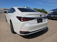 2025 Lexus ES 300h Sedan ES300h Pearl White ONLY 3900 Miles JBA MOTORS LLC - Image 5