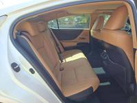 2025 Lexus ES 300h Sedan ES300h Pearl White ONLY 3900 Miles JBA MOTORS LLC - Image 8