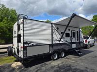 2022 Jayco Jay Flight 224BH + Gator Truck Center of Ocala - Image 3