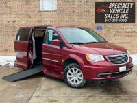 2014 Chrysler Town and Country Wheelchair Accessible Mobility Van Skokie - Image 4