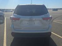 2016 Toyota Highlander XLE 1 Owner Clean Title EXCELLENT CONDITION My Auto Broker Service saves you TIME / MONEY on any car - Image 8