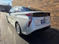 2018 Toyota Prius Four Touring - Navigation - Sunroof - Backup Came northwest suburbs - Image 5