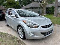 HYUNDAI ELANTRA LIMITED 1 OWNER - Image 4
