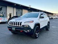 💥CLEAN 2018 Jeep Cherokee Trailhawk 4X4 PANORAMIC ROOF REAR LOCKER💥 South Salem - Image 2