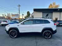 💥CLEAN 2018 Jeep Cherokee Trailhawk 4X4 PANORAMIC ROOF REAR LOCKER💥 South Salem - Image 3