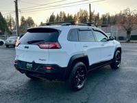 💥CLEAN 2018 Jeep Cherokee Trailhawk 4X4 PANORAMIC ROOF REAR LOCKER💥 South Salem - Image 5