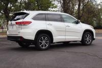 2017 Toyota Highlander Hybrid AWD All Wheel Drive Electric XLE SUV Victory Motors of Colorado - Image 6