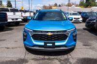 2025 Chevrolet Trax Chevy LT SUV Gladstone Mitsubishi - Image 3