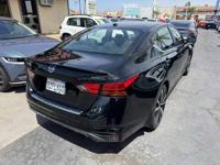 2021 Nissan Altima SR, Blind-Spot Warning System, Back Up SKU:27103 Ni San Diego Auto Finders - Image 10