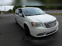 2012 Chrysler Town and Country Touring 4dr Mini Van - Image 3