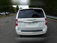 2012 Chrysler Town and Country Touring 4dr Mini Van - Image 7