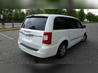 2012 Chrysler Town and Country Touring 4dr Mini Van - Image 8
