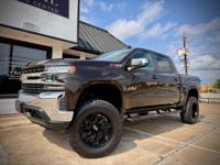 2019 Chevy Silverado 4x4 LT 5.3L Clean Car Fax Soth Houston - Image 2