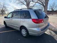 2006 Toyota Sienna LE Denver - Image 7