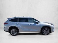 2020 Toyota Highlander Platinum AWD All Wheel Drive SUV AUTONATION Call (386) 603-6783 to confirm availability - April 30th - Image 5