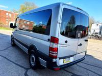 2007 Freightliner 2500 10 passenger high top van ! PHILADELPHIA - Image 6