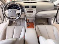 2011 Toyota Camry Hybrid Sedan 4D Shoreline - Image 9