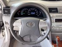 2011 Toyota Camry Hybrid Sedan 4D Shoreline - Image 10