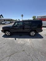 2007 Jeep Commander Sport - Image 2