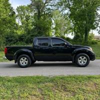 2012 Nissan Frontier SV - Image 5