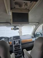 2010 Chrysler town and country Covington - Image 8
