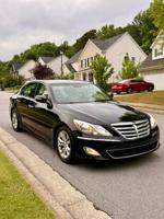 Low miles Hyundai Genesis 3.8 L V6 Leather Heated seats Bluetooth Lawrenceville - Image 3