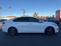 2023 Kia Forte LXS Sedan Mesa - Image 3