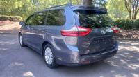 2015 Toyota Sienna XLE w / NAV Sunroof 1 Owner Clean Title great price I can find any vehicle and stay within your budget - Image 10