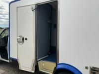 2023 FORD E350 7.3L GAS WITH REFRIGERATED BOX TRUCK *3500 MILES* NOBLE - Image 7