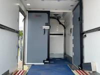 2023 FORD E350 7.3L GAS WITH REFRIGERATED BOX TRUCK *3500 MILES* NOBLE - Image 10