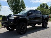 2017 Toyota Tacoma crew SR5 V6 - 148K - accident-free & smoke-free!!! Norman - Image 6