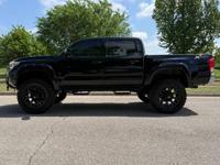 2017 Toyota Tacoma crew SR5 V6 - 148K - accident-free & smoke-free!!! Norman - Image 7