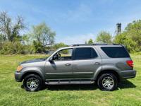 2004 Toyota Sequoia Limited 4WD 4dr SUV _Toyota_ _Sequoia_ _Sedan_ - Image 4