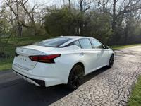 2022 Nissan Altima Platinum Sedan AWD Island lake, ill - Image 3