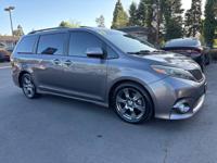 2017 Toyota Sienna SE Premium Minivan / 7-Passenger / Power Doors /Nav Salem-1477 Hawthorne Ave NE - Image 6